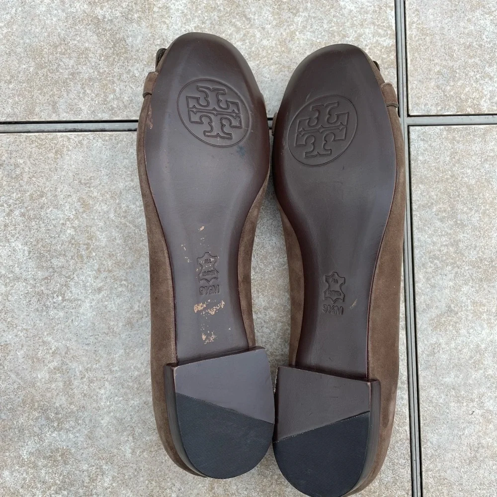 TORY BURCH Julian Mocha Suede Ballet Flats